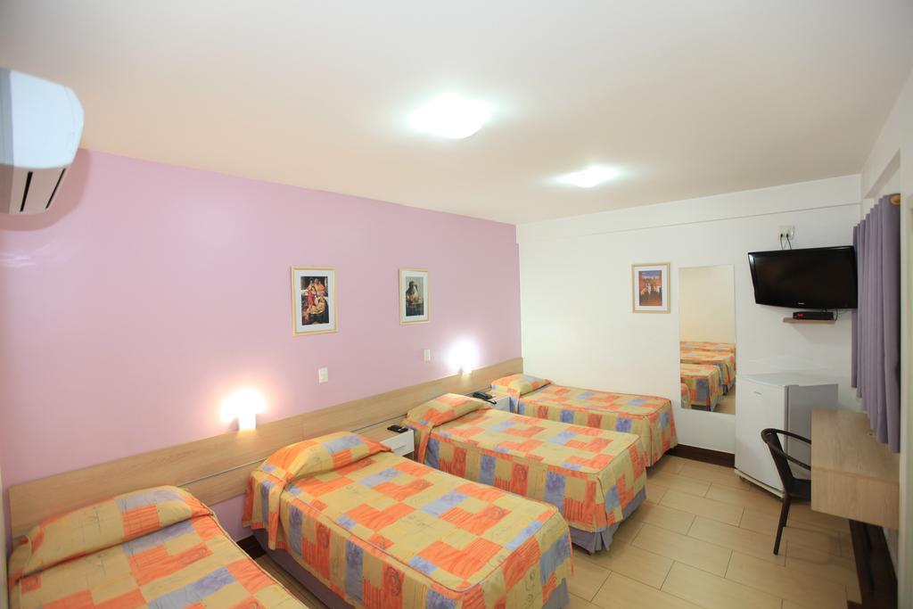 Hotel Oly Plaza Piracicaba Oda fotoğraf