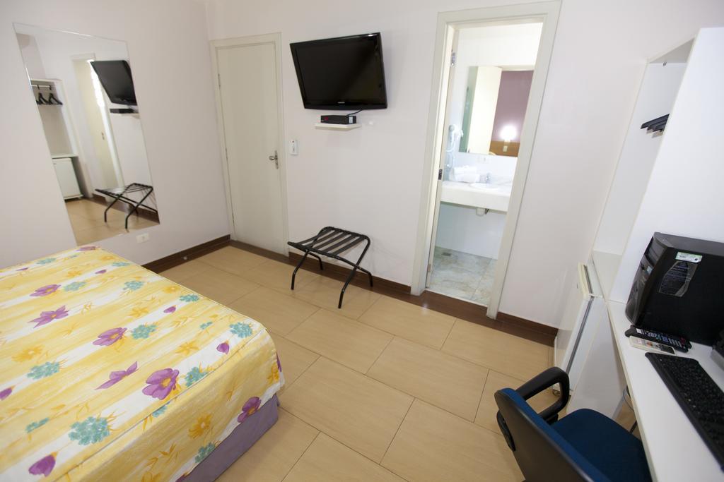 Hotel Oly Plaza Piracicaba Oda fotoğraf