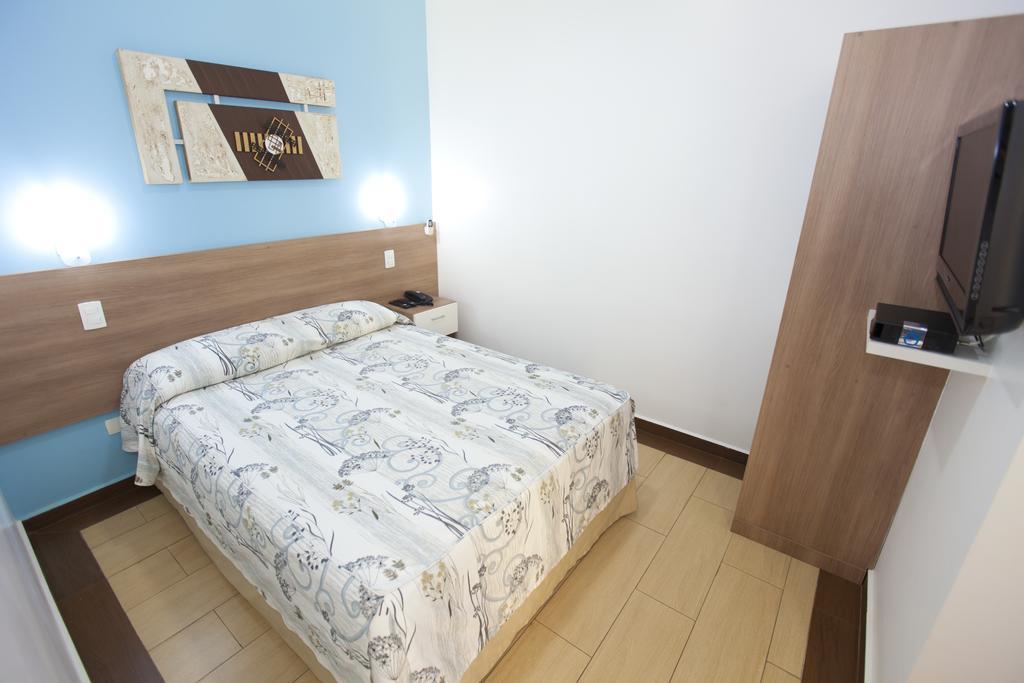 Hotel Oly Plaza Piracicaba Oda fotoğraf